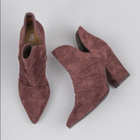 🔥CLEARANCE🔥Suede Snake Booties Wine - Picture 3 of 5